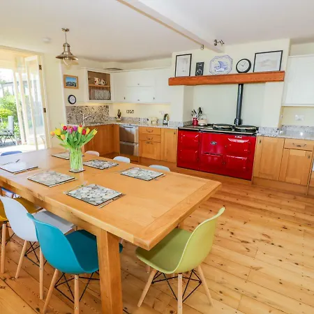 Marina بارو في فرنيس