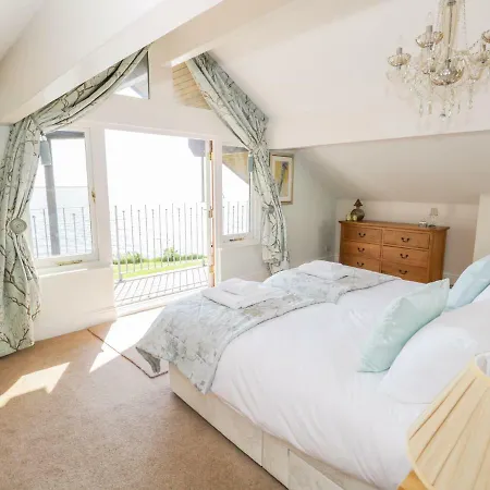 Marina بيت للعطل بارو في فرنيس