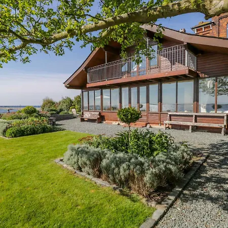 Marina بيت للعطل *